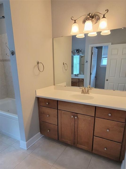 For Rent: $2,450 (3 beds, 2 baths, 1634 Square Feet)