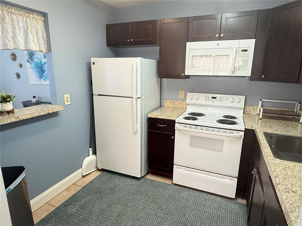 For Rent: $1,550 (1 beds, 1 baths, 800 Square Feet)