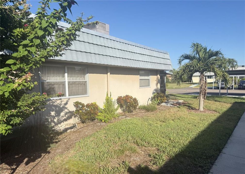 For Rent: $1,550 (1 beds, 1 baths, 800 Square Feet)