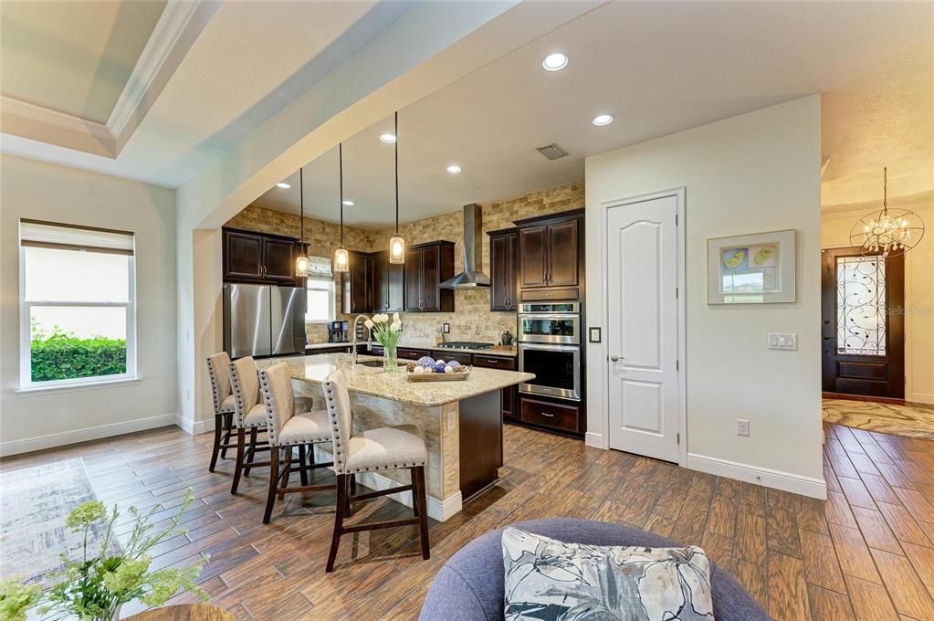 For Sale: $985,000 (3 beds, 2 baths, 2641 Square Feet)