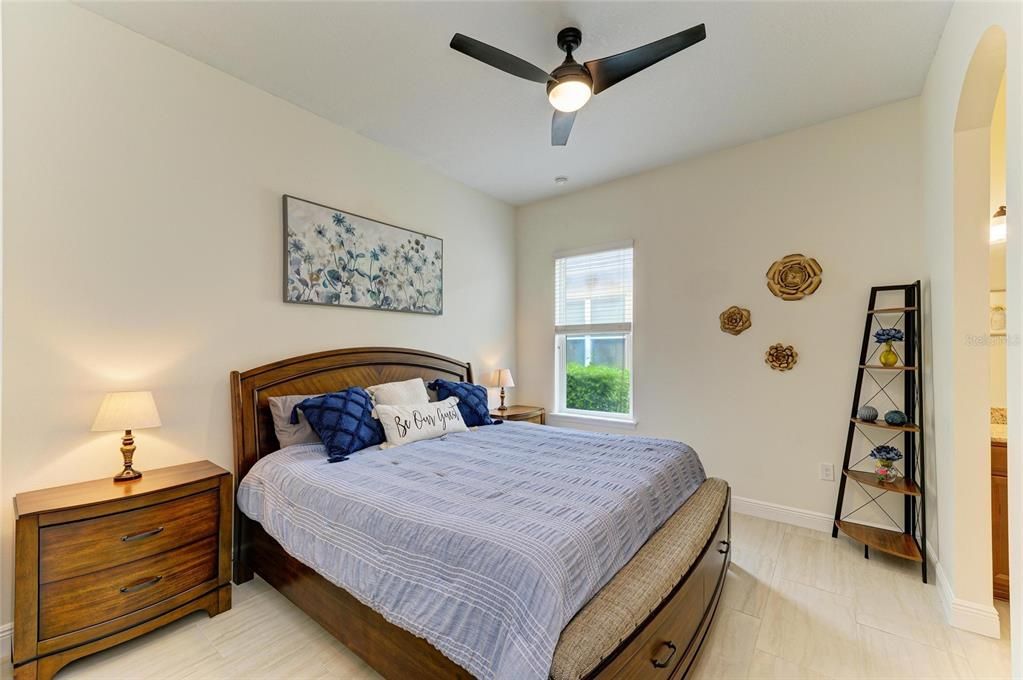 For Sale: $985,000 (3 beds, 2 baths, 2641 Square Feet)