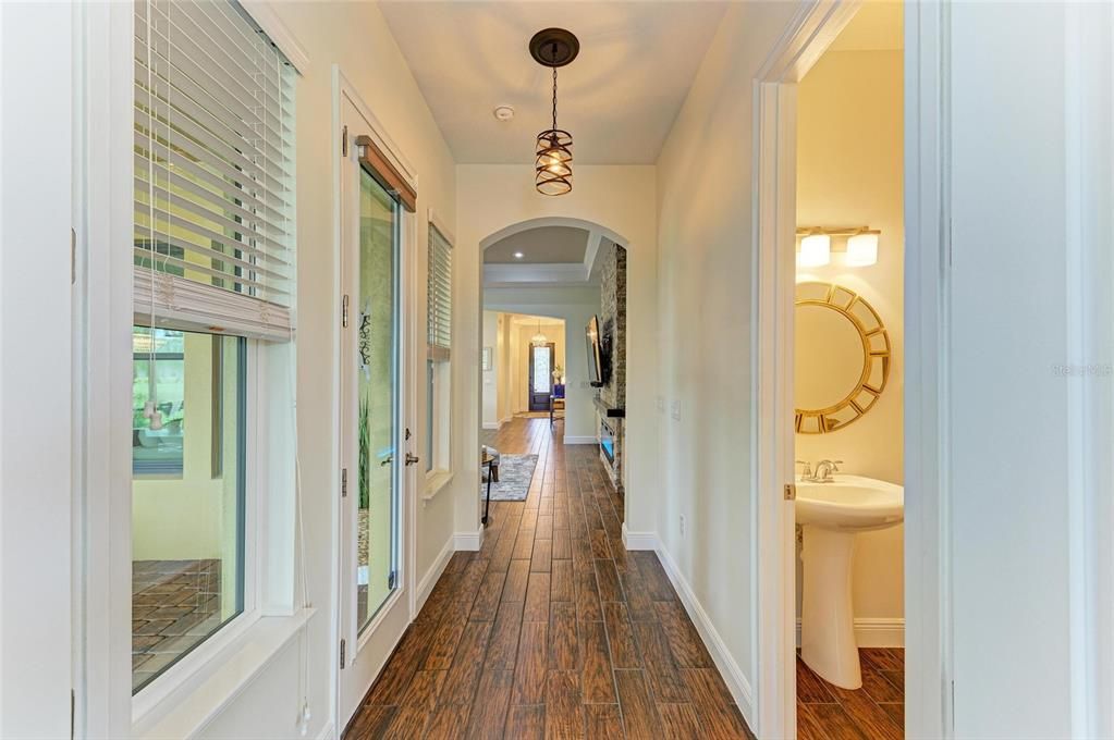 For Sale: $985,000 (3 beds, 2 baths, 2641 Square Feet)