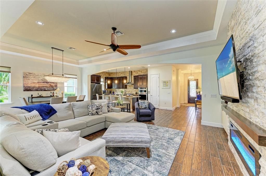 For Sale: $985,000 (3 beds, 2 baths, 2641 Square Feet)