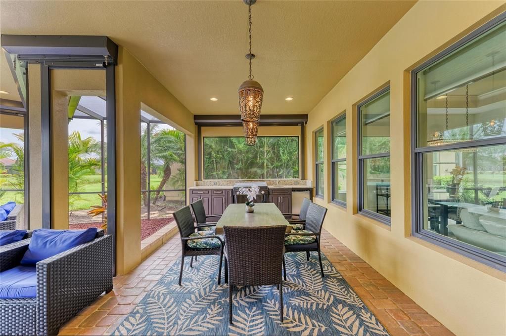 For Sale: $985,000 (3 beds, 2 baths, 2641 Square Feet)