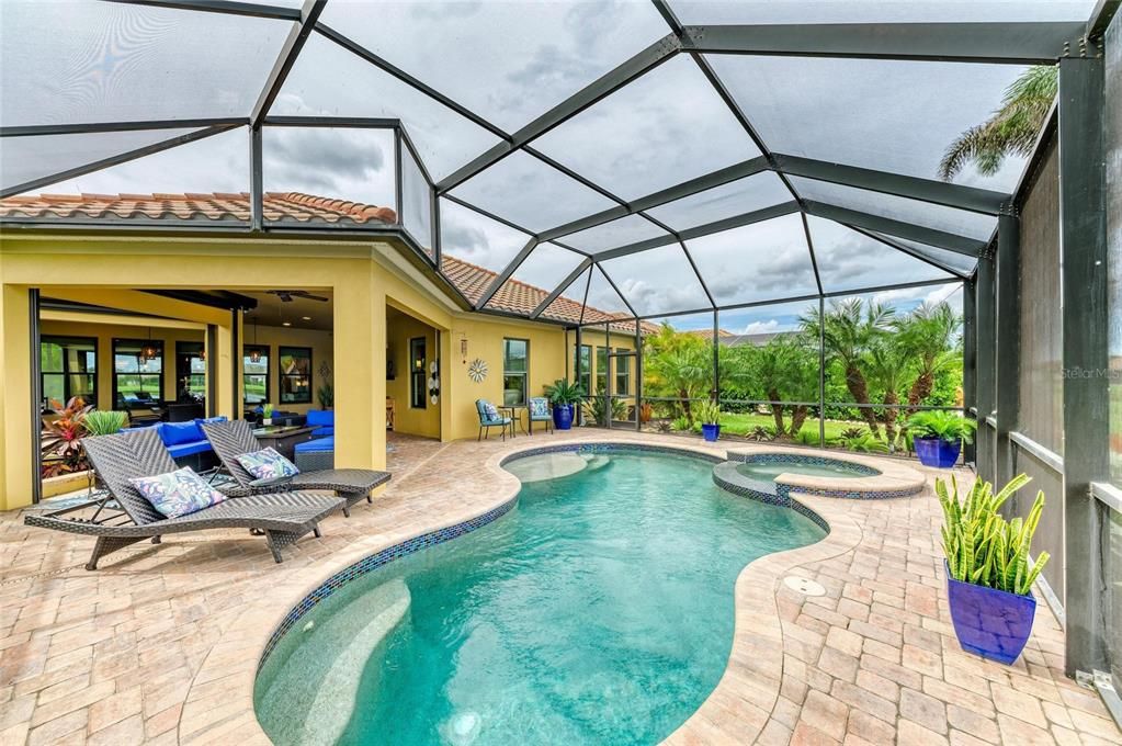 For Sale: $985,000 (3 beds, 2 baths, 2641 Square Feet)