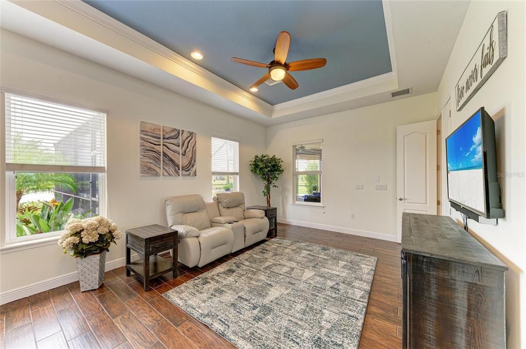 For Sale: $985,000 (3 beds, 2 baths, 2641 Square Feet)