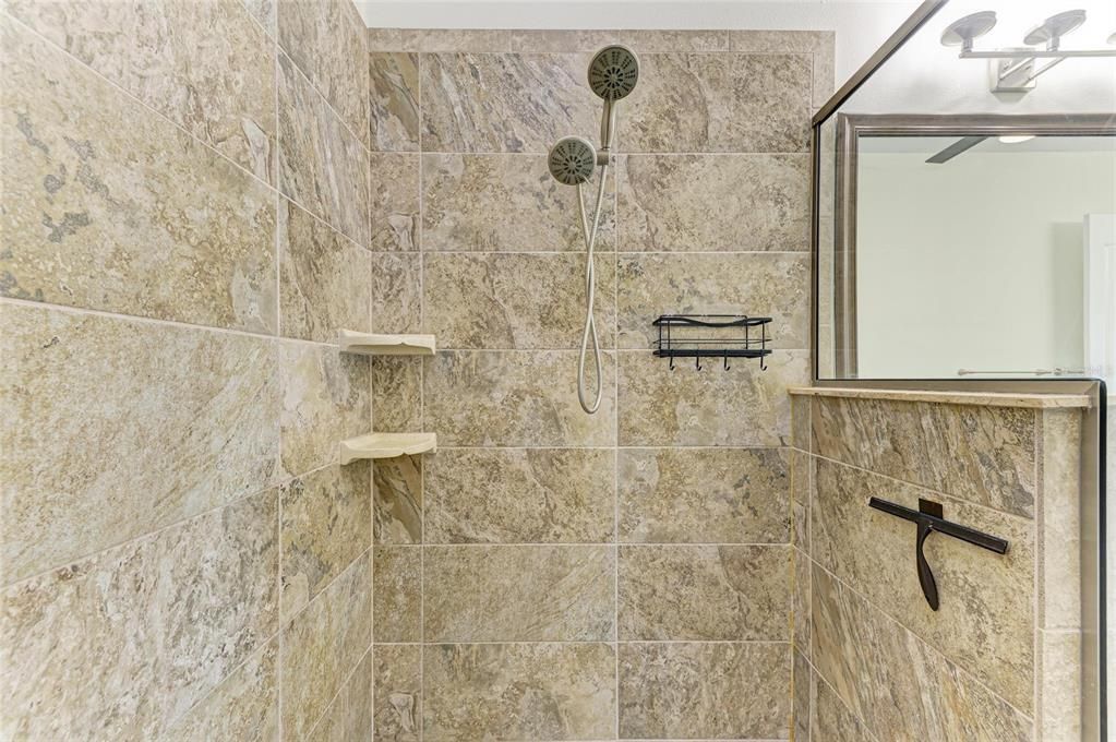 For Sale: $985,000 (3 beds, 2 baths, 2641 Square Feet)