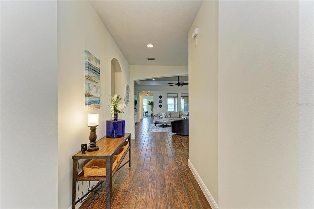 For Sale: $985,000 (3 beds, 2 baths, 2641 Square Feet)