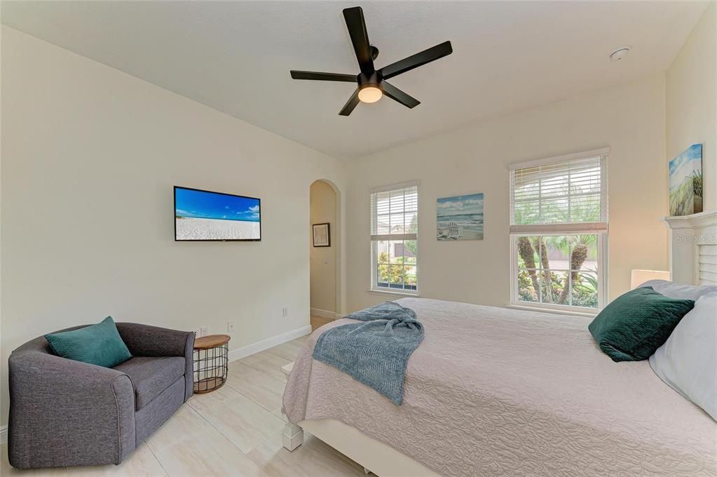 For Sale: $985,000 (3 beds, 2 baths, 2641 Square Feet)