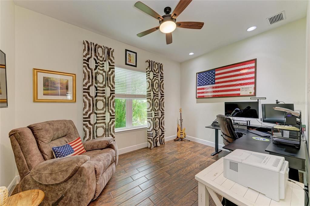 For Sale: $985,000 (3 beds, 2 baths, 2641 Square Feet)