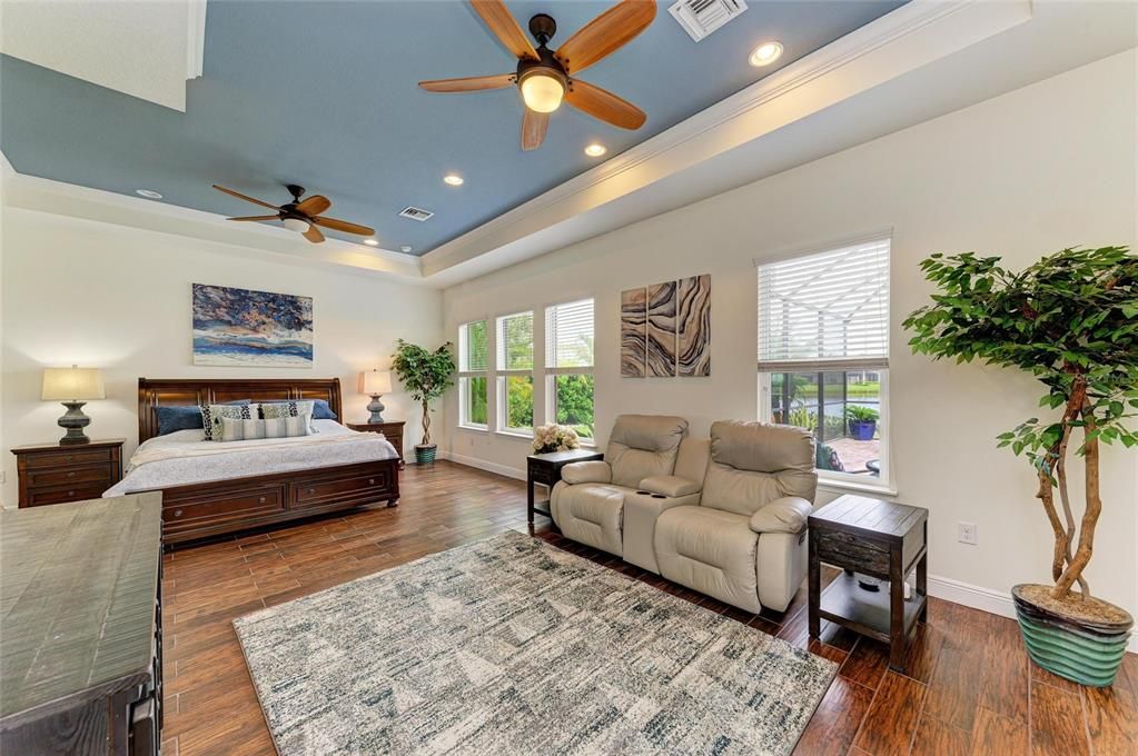 For Sale: $985,000 (3 beds, 2 baths, 2641 Square Feet)