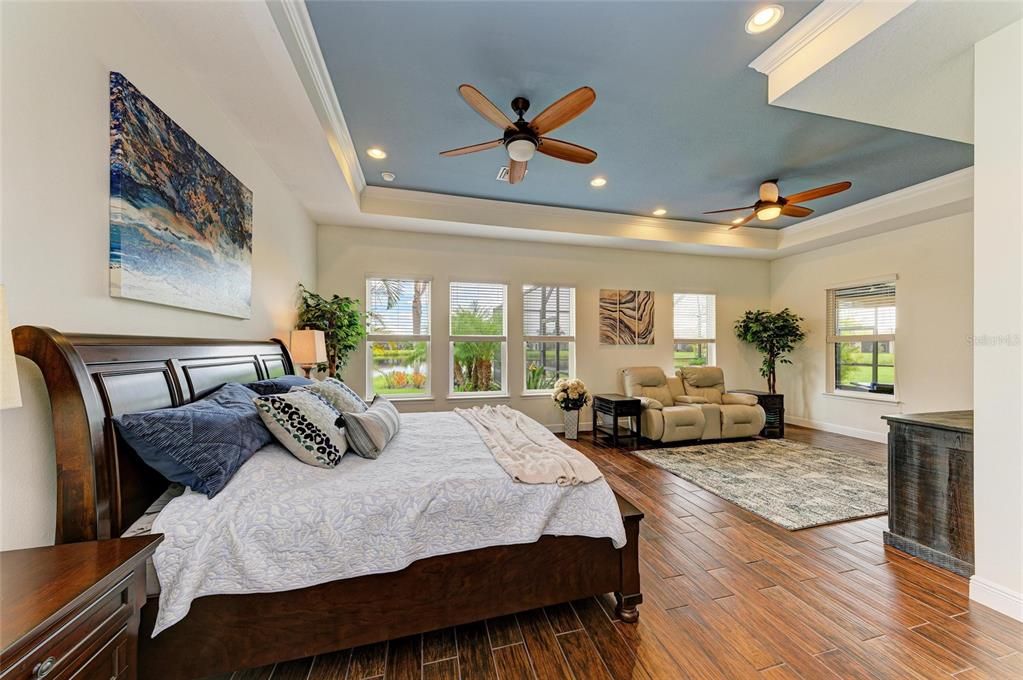 For Sale: $985,000 (3 beds, 2 baths, 2641 Square Feet)