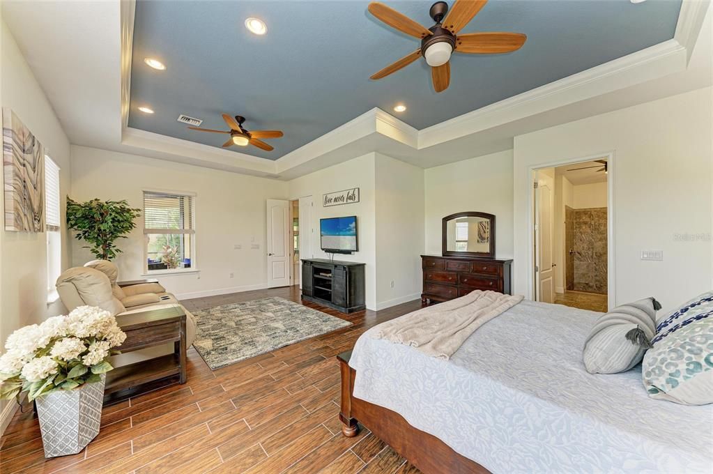 For Sale: $985,000 (3 beds, 2 baths, 2641 Square Feet)