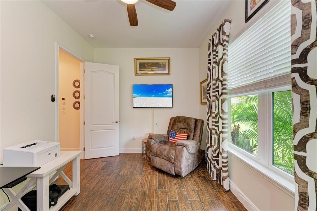 For Sale: $985,000 (3 beds, 2 baths, 2641 Square Feet)