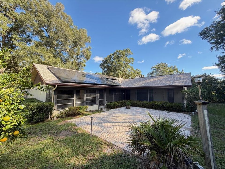 For Sale: $310,000 (3 beds, 2 baths, 2053 Square Feet)