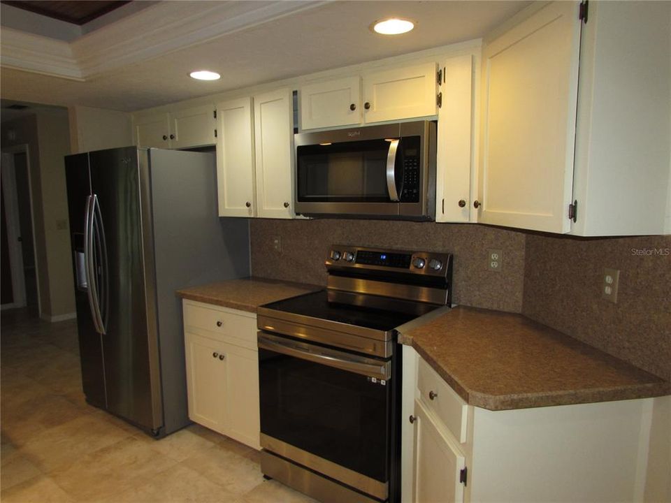 For Sale: $310,000 (3 beds, 2 baths, 2053 Square Feet)