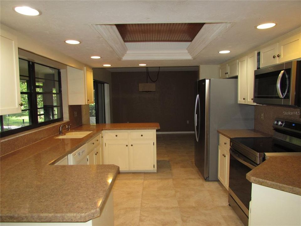 For Sale: $310,000 (3 beds, 2 baths, 2053 Square Feet)