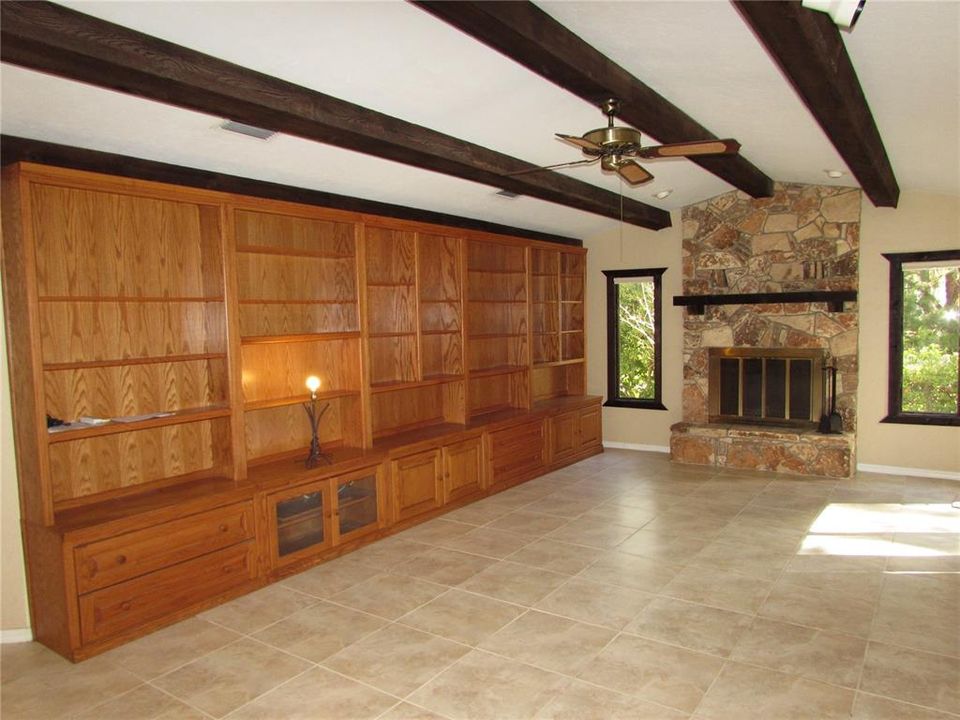 For Sale: $310,000 (3 beds, 2 baths, 2053 Square Feet)