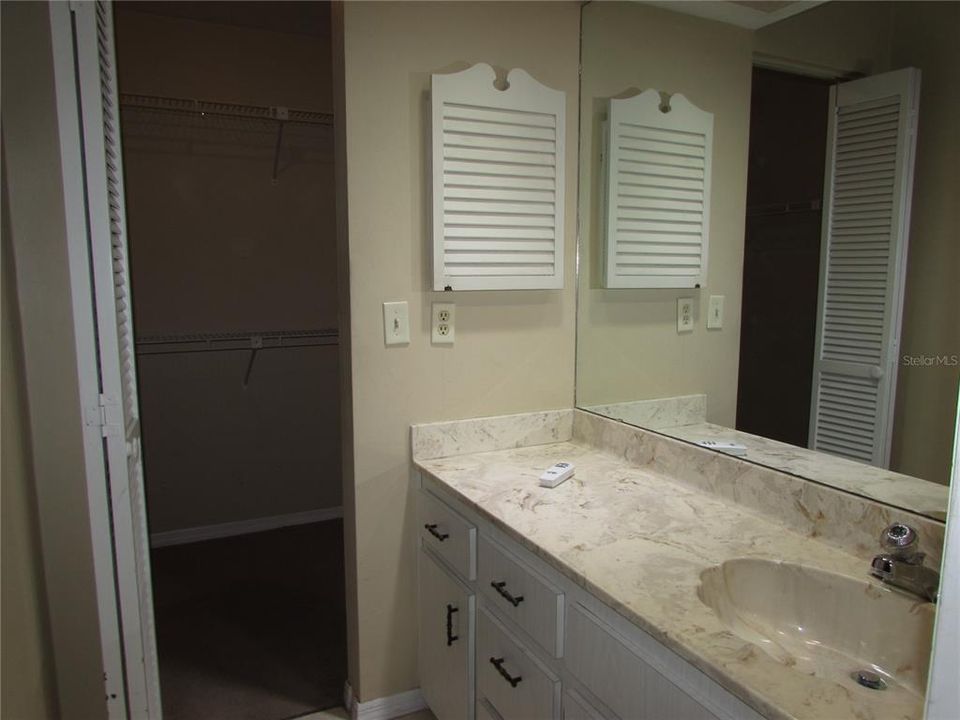 For Sale: $310,000 (3 beds, 2 baths, 2053 Square Feet)