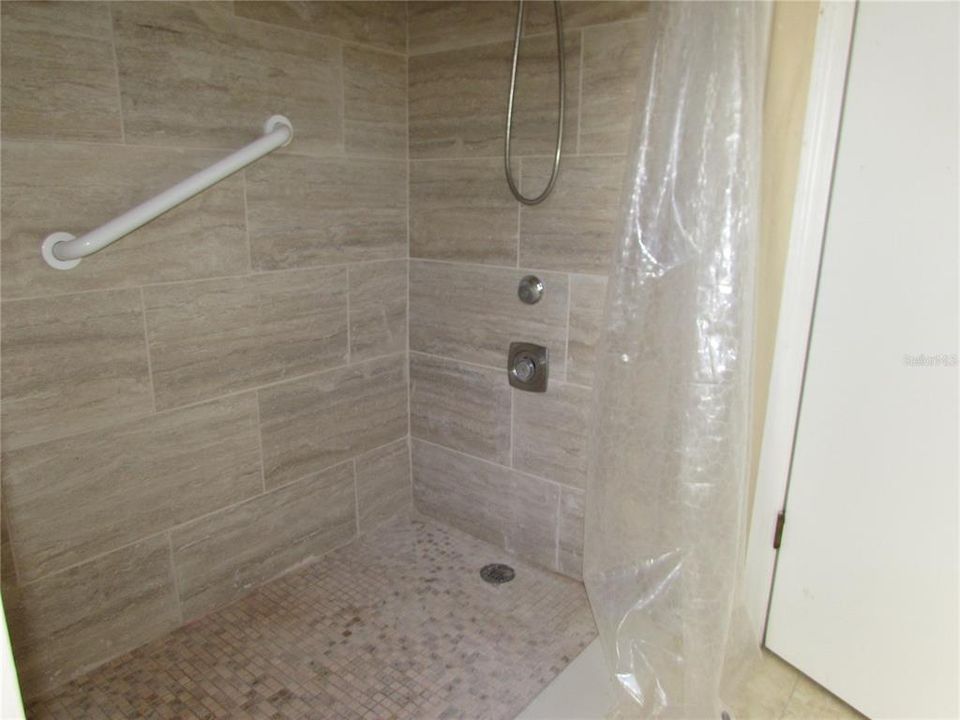 For Sale: $310,000 (3 beds, 2 baths, 2053 Square Feet)