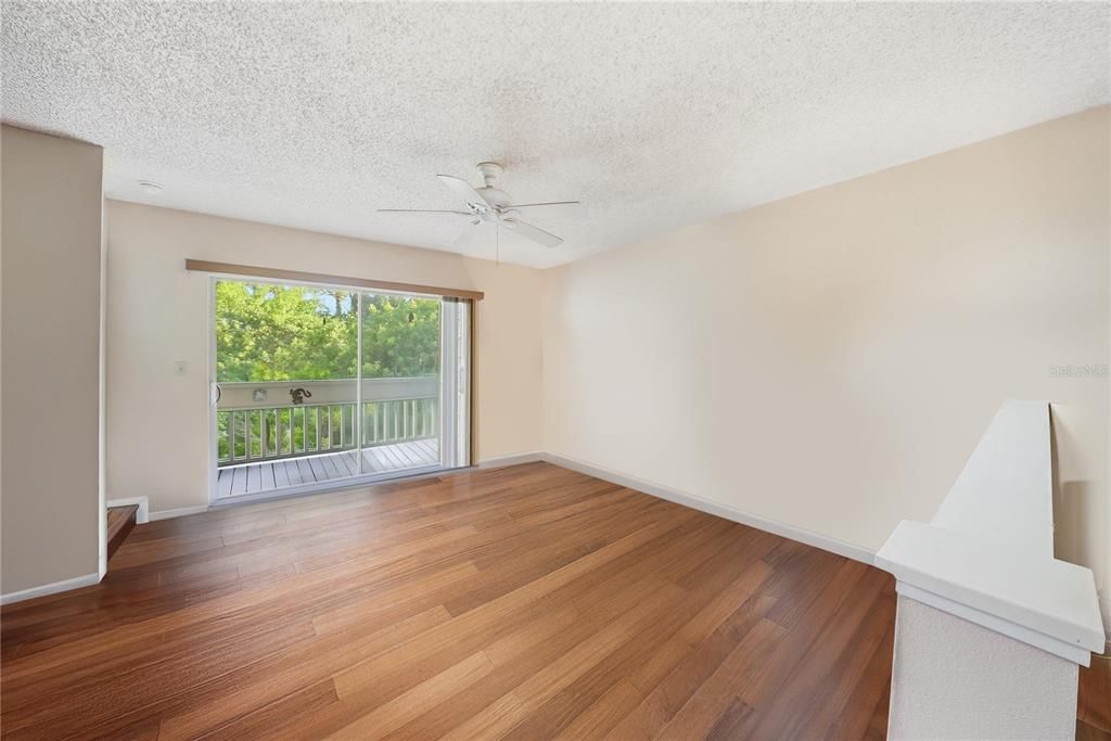 На продажу: $189,000 (2 спален, 2 ванн, 950 Квадратных фут)