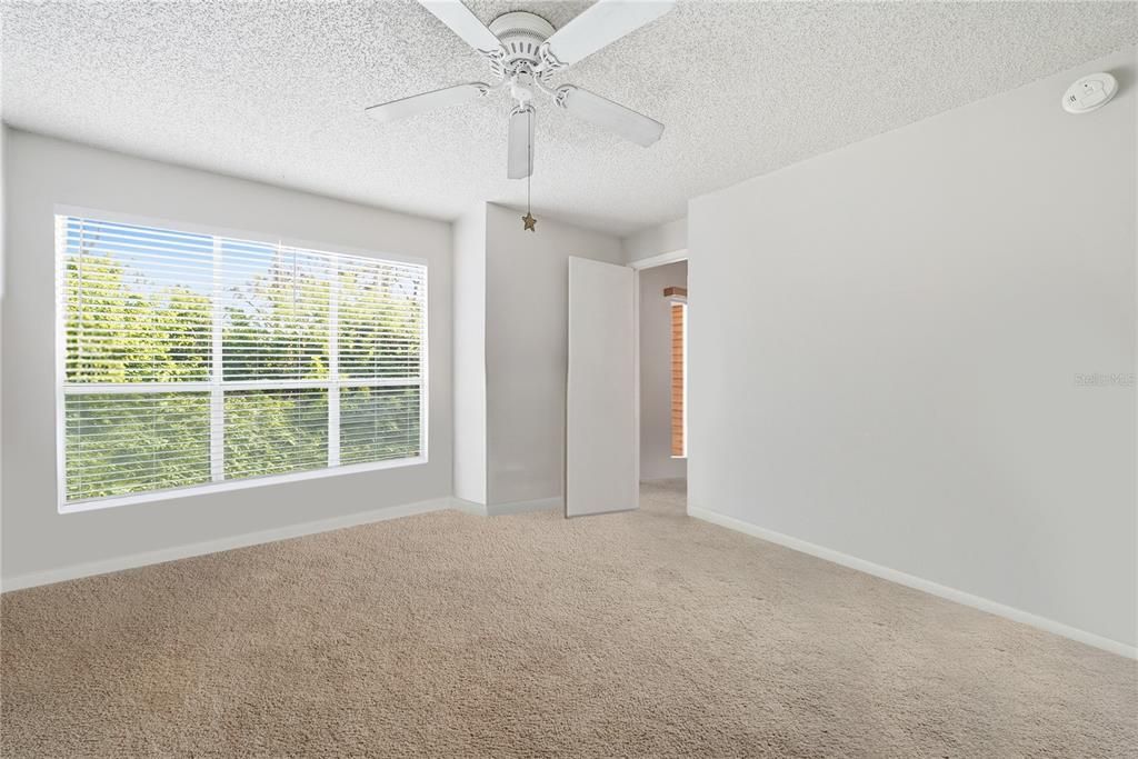 На продажу: $189,000 (2 спален, 2 ванн, 950 Квадратных фут)