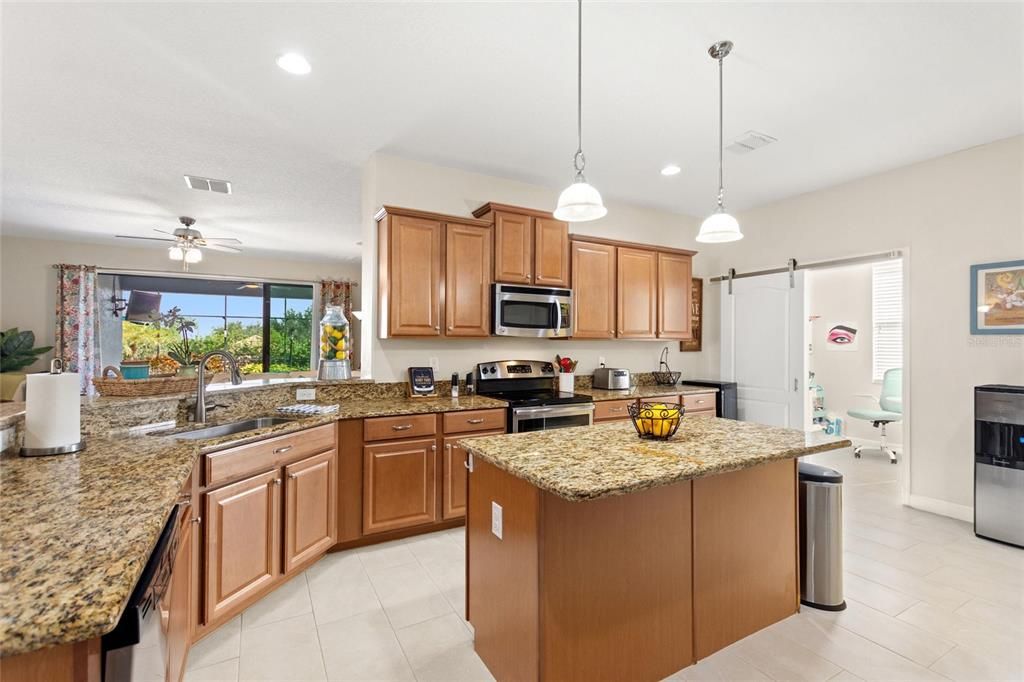 待售: $589,000 (4 贝兹, 3 浴室, 2287 平方英尺)