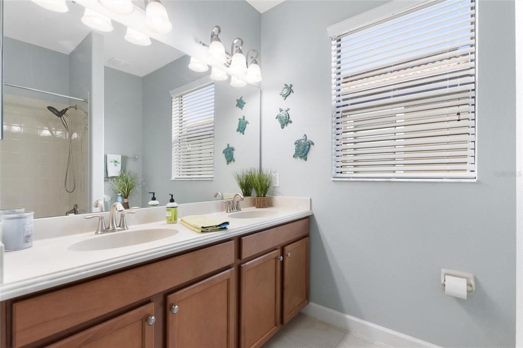 待售: $589,000 (4 贝兹, 3 浴室, 2287 平方英尺)