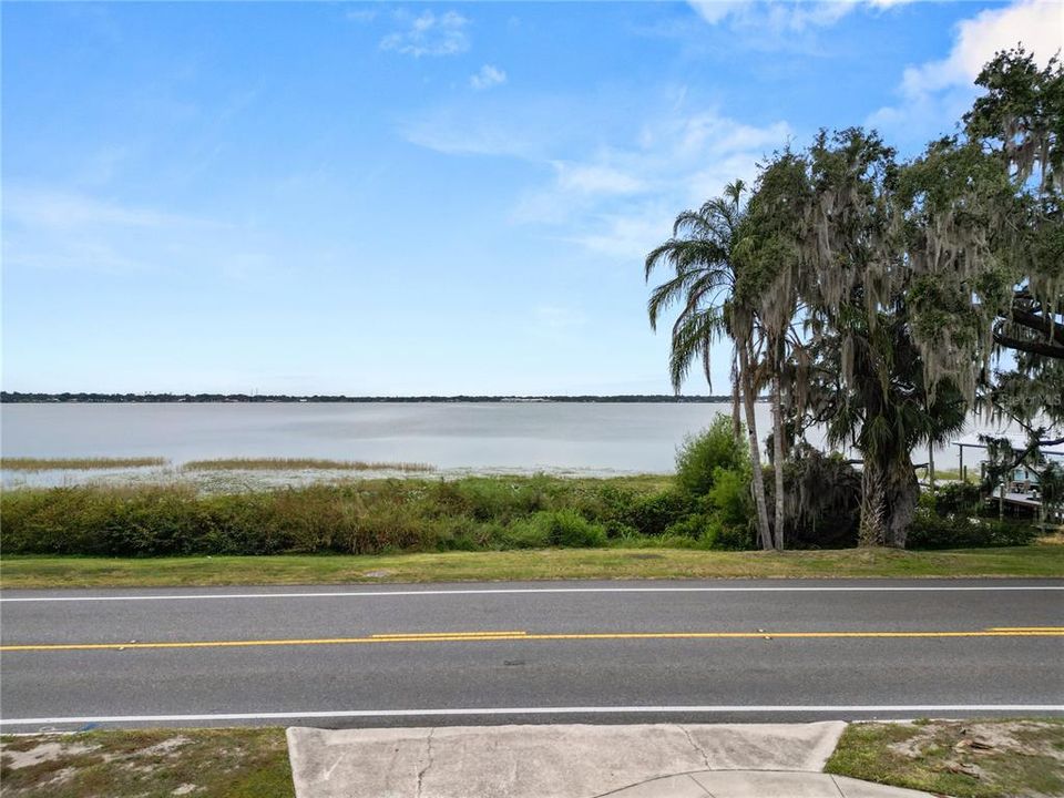 For Sale: $489,000 (3 beds, 2 baths, 2804 Square Feet)