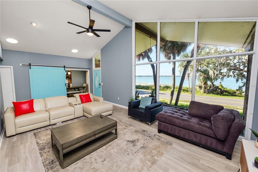 For Sale: $489,000 (3 beds, 2 baths, 2804 Square Feet)