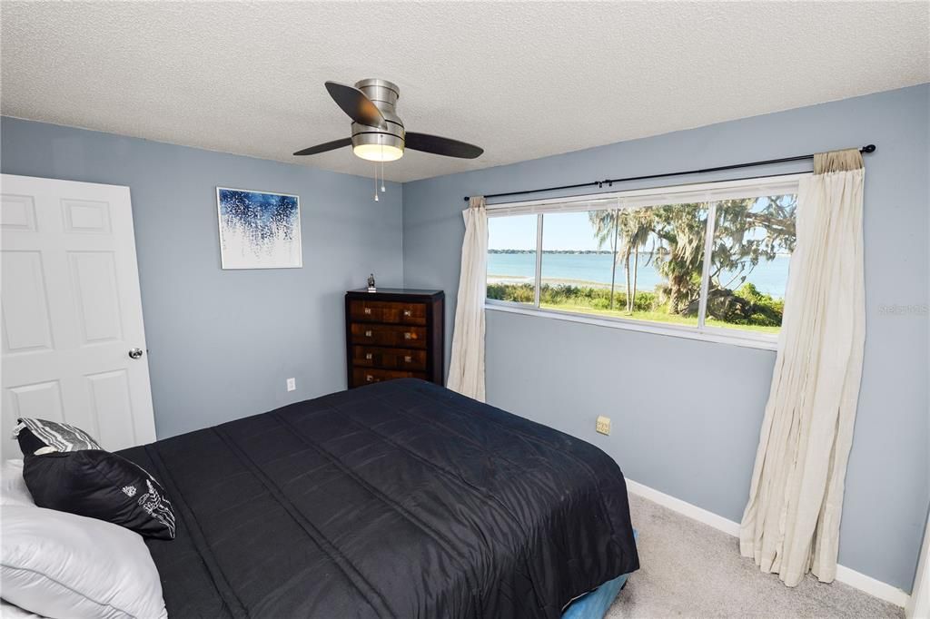 For Sale: $489,000 (3 beds, 2 baths, 2804 Square Feet)