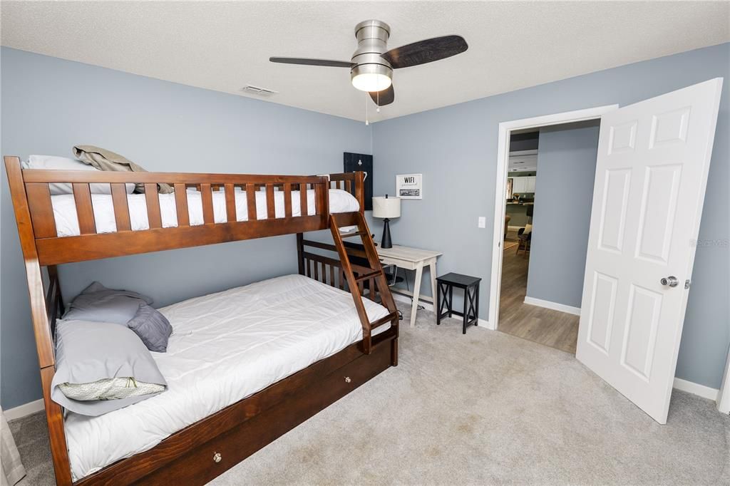 For Sale: $489,000 (3 beds, 2 baths, 2804 Square Feet)