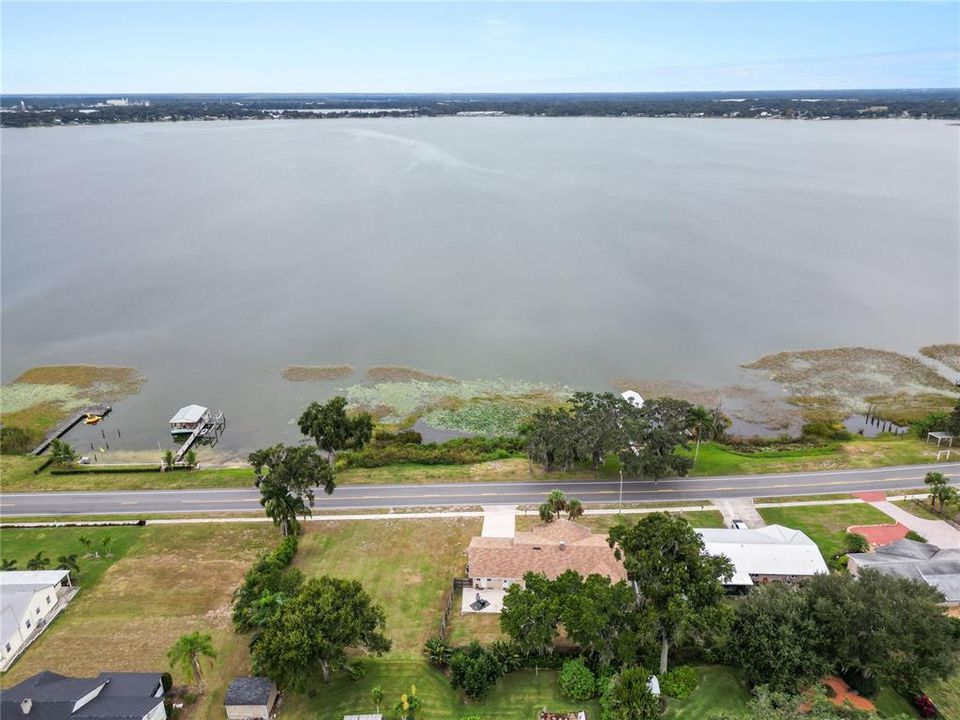 For Sale: $489,000 (3 beds, 2 baths, 2804 Square Feet)