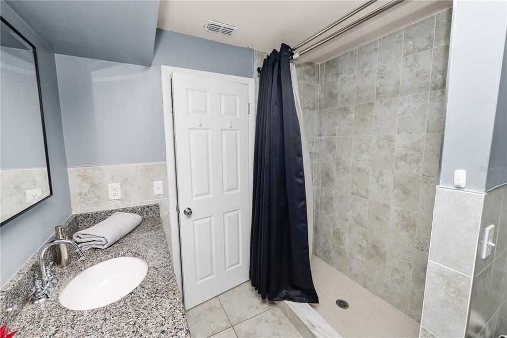 For Sale: $489,000 (3 beds, 2 baths, 2804 Square Feet)