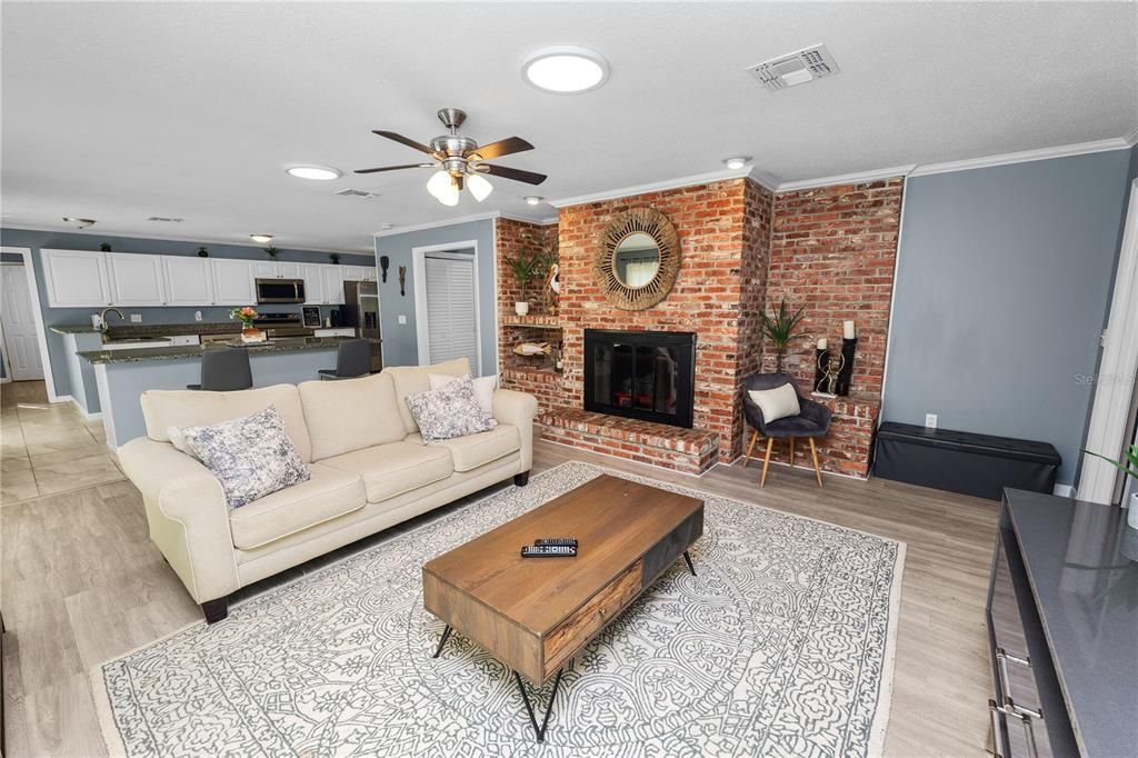 For Sale: $489,000 (3 beds, 2 baths, 2804 Square Feet)