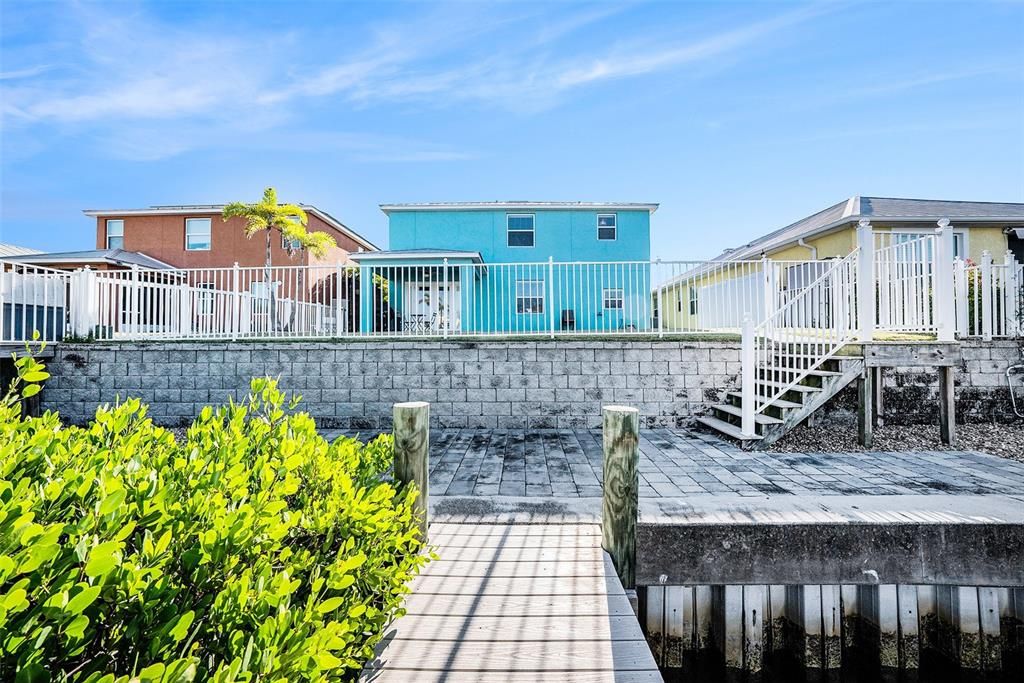 En Venta: $799,000 (4 camas, 2 baños, 2706 Pies cuadrados)