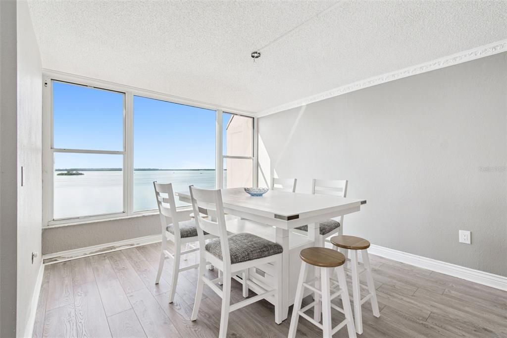 For Sale: $1,100,000 (3 beds, 2 baths, 2565 Square Feet)