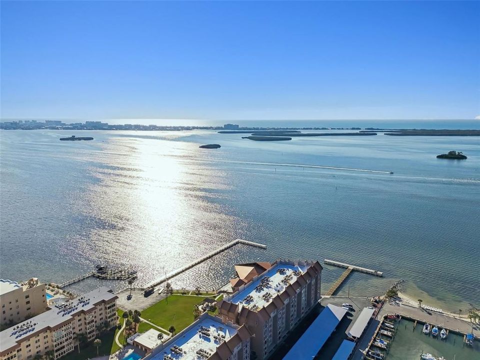 For Sale: $1,100,000 (3 beds, 2 baths, 2565 Square Feet)