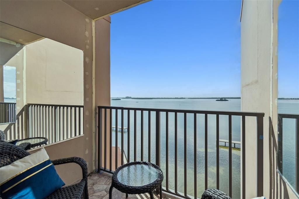 For Sale: $1,100,000 (3 beds, 2 baths, 2565 Square Feet)