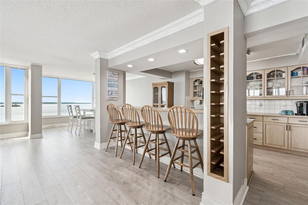 For Sale: $1,100,000 (3 beds, 2 baths, 2565 Square Feet)