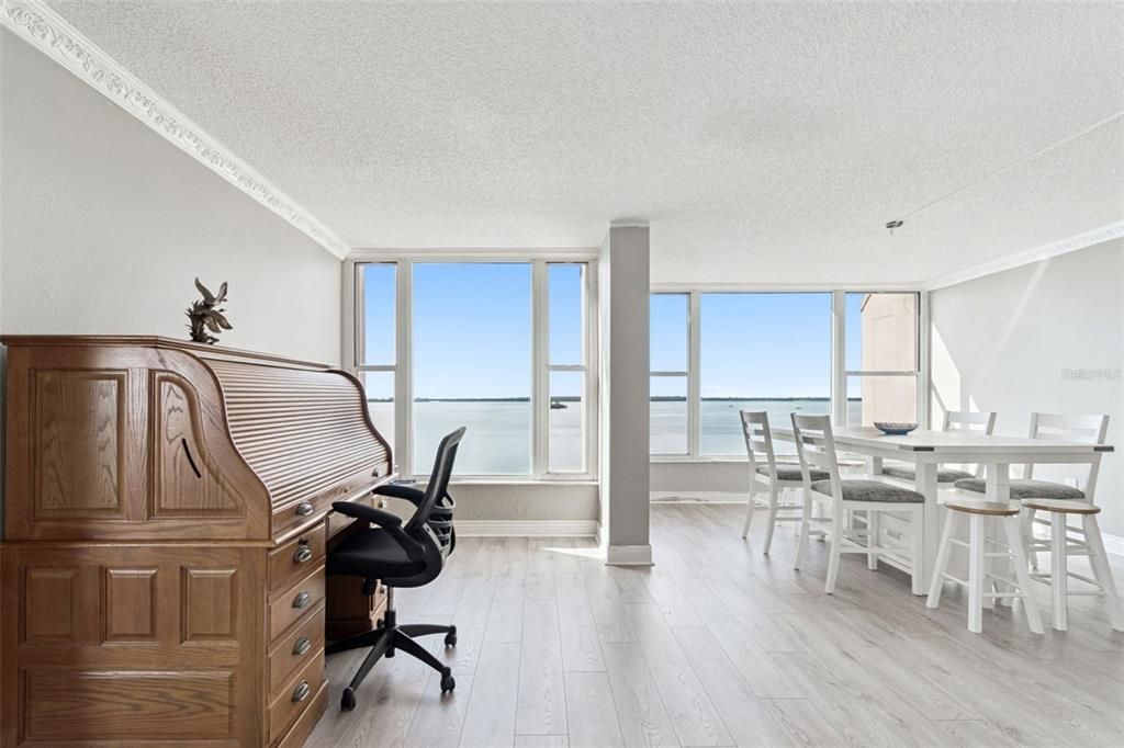 For Sale: $1,100,000 (3 beds, 2 baths, 2565 Square Feet)