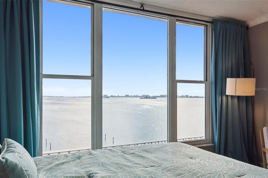 For Sale: $1,100,000 (3 beds, 2 baths, 2565 Square Feet)