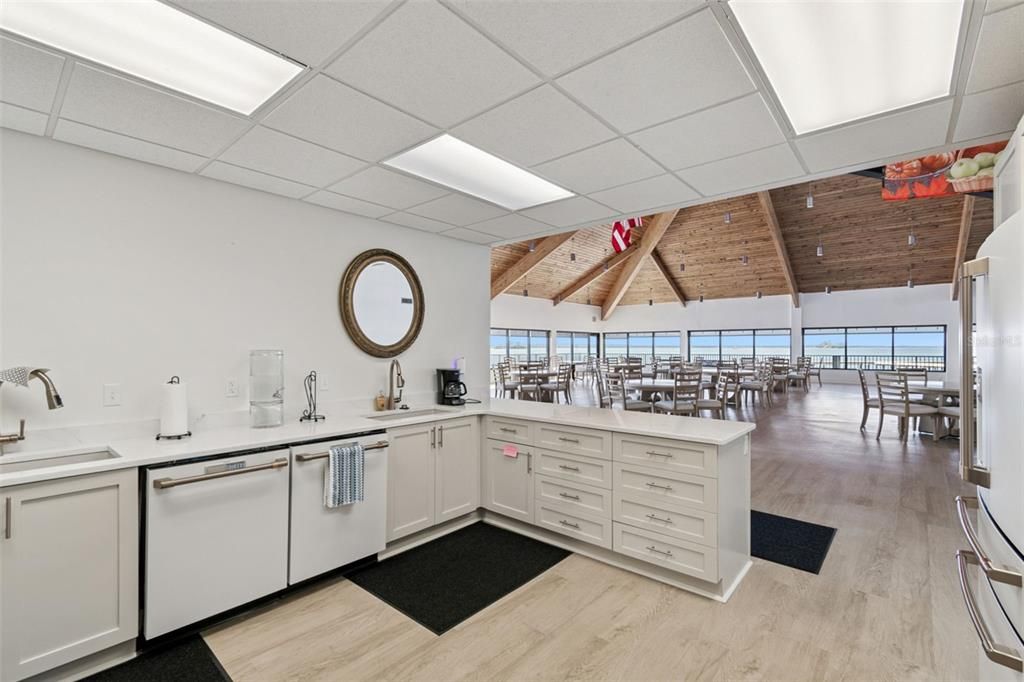 For Sale: $1,100,000 (3 beds, 2 baths, 2565 Square Feet)