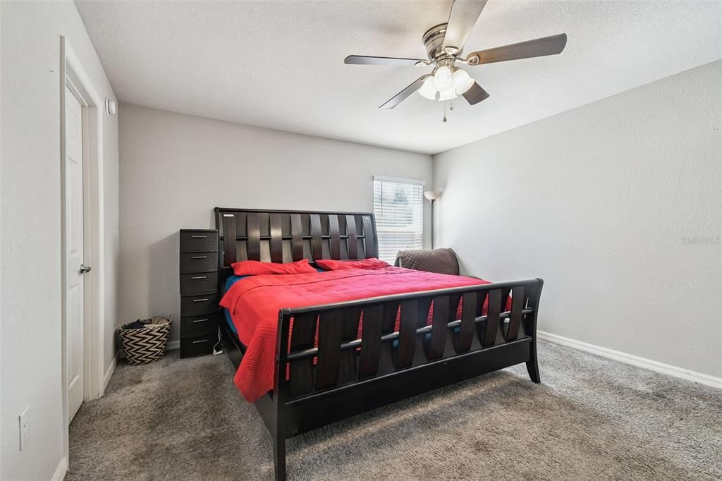 待售: $330,000 (3 贝兹, 2 浴室, 1492 平方英尺)