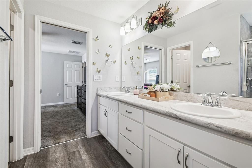 待售: $330,000 (3 贝兹, 2 浴室, 1492 平方英尺)