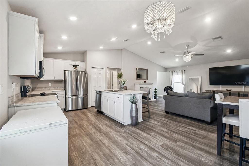 待售: $330,000 (3 贝兹, 2 浴室, 1492 平方英尺)