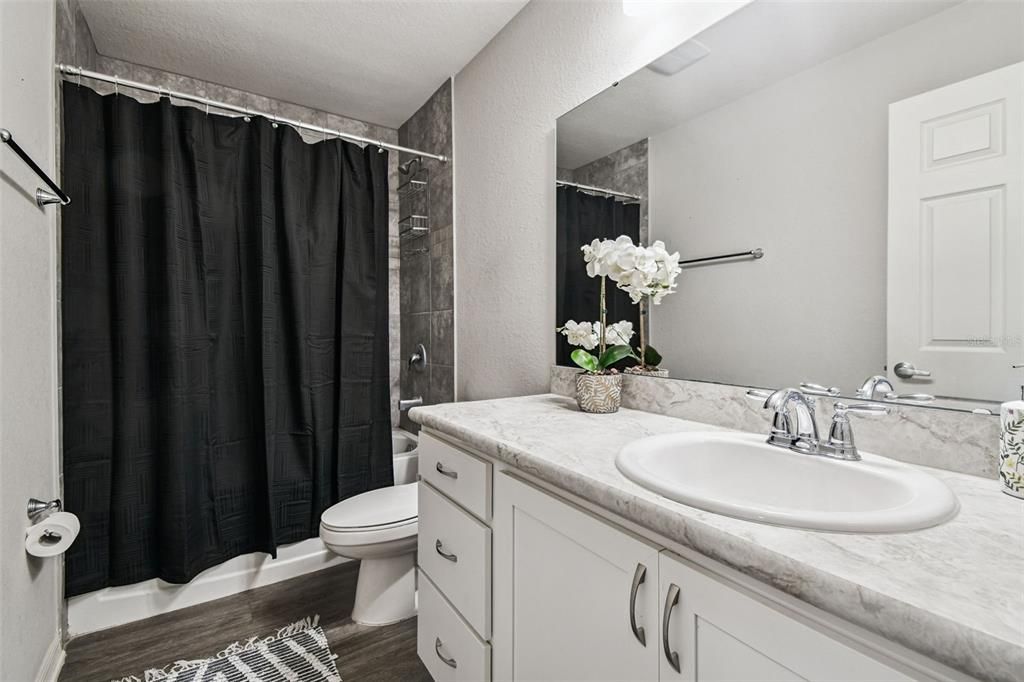 待售: $330,000 (3 贝兹, 2 浴室, 1492 平方英尺)