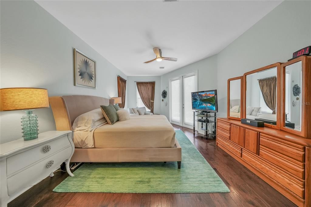 Active With Contract: $449,000 (3 beds, 2 baths, 2214 Square Feet)