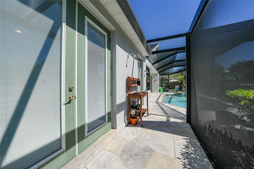 Active With Contract: $449,000 (3 beds, 2 baths, 2214 Square Feet)