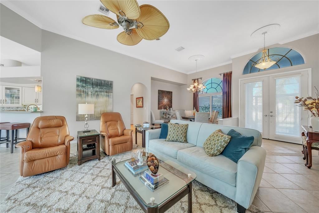 Active With Contract: $449,000 (3 beds, 2 baths, 2214 Square Feet)